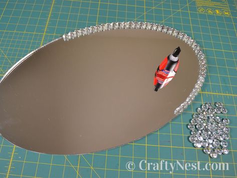 Diy Mirror Tray, Mirror Adhesive, Beaded Mirror, Glamour Decor, Bead Frame, Picture Hook, Mirror Tray, Mirror Ideas, Amazing Decor