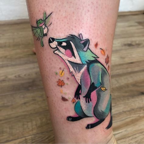 🎀Tiggy🎀 on Instagram: “Cute little Meeko and Flit for Tess! 💚🖤 Done at the Disney Palace @briarrosetattoo Sponsor @killerinktattoo #briarrosetattoo #meekotattoo…” Disney Tattoos Pocahontas, Meeko And Flit, Meeko Pocahontas, Disney Palace, Lilo And Stitch Tattoo, Disney Sleeve Tattoos, Pocahontas Tattoo, Disney Sleeve, Badass Tattoos