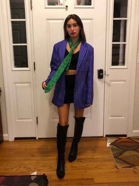 Easy Joker Costume For Women, Simple Joker Costume, Joker Outfit Women, Joker Outfit Ideas, Joker Diy Costume Female, Easy Joker Costume, Blazer Halloween Costume, Joker Inspired Outfit, Joker Halloween Costumes Female