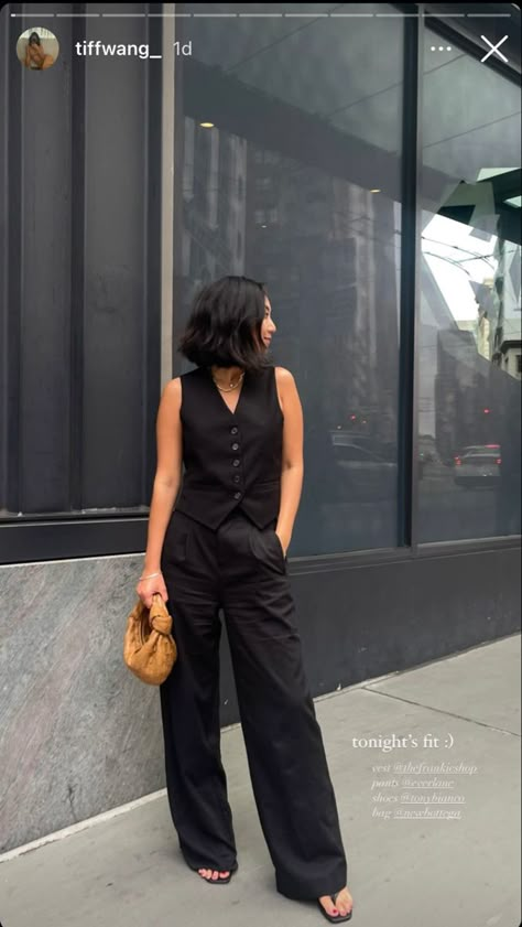 Outfit Formal Mujer Juvenil, Old Money Work Outfits, Cute All Black Outfits, Black Casual Outfit, Pantsuit Outfit, Outfits Europa, Black Vest Outfit, Corporate Girly, Black Pantsuit