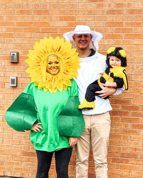 Unique family costume ideas Family Bee Costume, Garden Family Costume, Beekeeper Costume Family, Bug Family Halloween Costumes, Diy Flower Costume Women, Bee And Beekeeper Family Costume, Bumblebee Family Costumes, Baby Bee Costume Family, Bee Keeper Family Costume