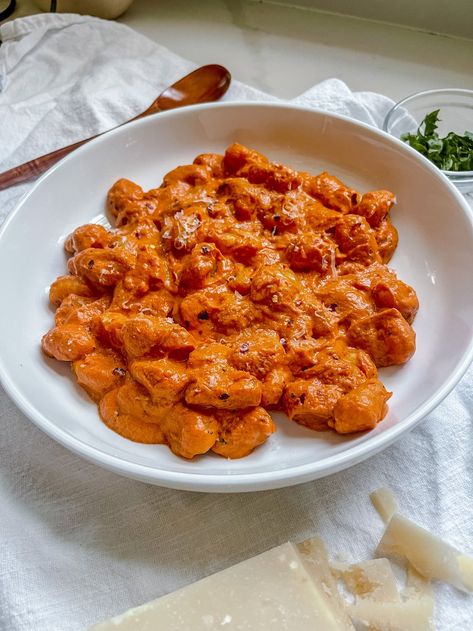 Gnocchi Pink Sauce, Gnocchi Rose Sauce, Types Of Bowls, Gnocchi Recipes Easy, Gnocchi Pasta, Pink Sauce, Aesthetic Foods, Tomato Sauce Recipe, Gnocchi Recipes