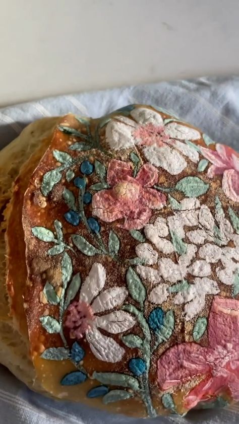 Colored Sourdough Bread, Painting On Bread, Painted Bread Loaf, Sourdough Bread Art, Painted Sourdough Bread, Sourdough Painting, Sourdough Art, Painting Bread, Bread Painting