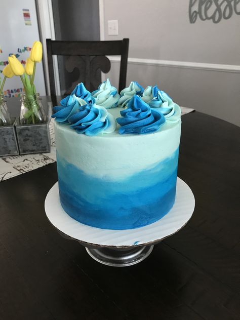 Shades Of Blue Cakes, Simple Blue Birthday Cake, Blue Gradient Cake, Ocean Smash Cake, Blue Ice Cream Cake, Blue Themed Cake, Shark Smash Cake, Blue Ombre Cake Ideas, Blue Green Ombre Cake