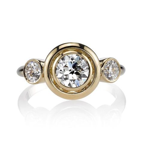 Whether you're looking for a timeless engagement ring or a one-of-a-kind design, we invite you to explore the Single Stone Collection. European Cut Diamond Ring, Rings Sets, Contemporary Engagement Rings, Bezel Engagement Ring, 3 Stone Engagement Rings, Round Diamond Ring, Engagement Ring White Gold, Contemporary Ring, Morganite Engagement Ring