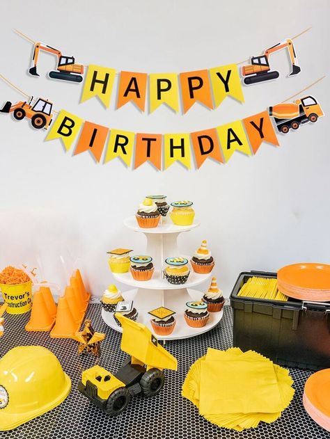 Bulldozer Birthday Party, Big Truck Birthday Party, Excavator Party, Tractor Birthday Party, Construction Theme Party, Tractor Birthday, 2nd Birthday Party Themes, Construction Birthday Parties, Design Birthday