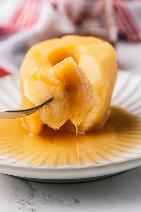 Poached Recipes, Poached Apples Desserts, Poached Fruit Desserts, Poached Pear Dessert Recipes, Honey Poached Pears In Puff Pastry, Poached Pears With Ice Cream, Wine Poached Pears Dessert, Poached Apples, Golden Delicious Apple