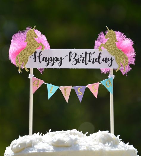 How cute is this unicorn topper?!https://www.etsy.com/listing/578400479/unicorn-birthday-topperunicorn-cake Unicorn Party Decor, Unicorn Topper, Diy Cake Topper Birthday, Unicorn Birthday Cards, Floral Cake Topper, Horse Cake, Birthday Topper, Unicorn Cake Topper, Diy Cake Topper