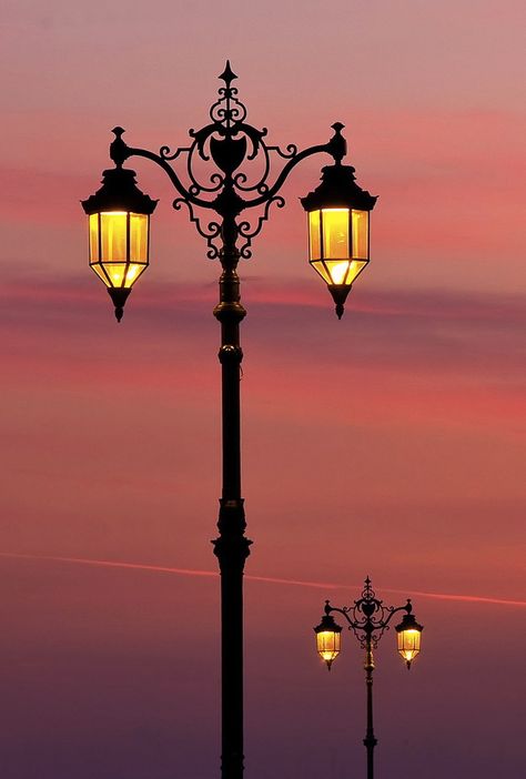 August 2013 Southsea Seafront by Paul Thompson Street Light Reference, Street Lights Painting, Painting Street Light, Lamppost Painting, Street Lamp Photography, Lamp Post Painting, Street Lamp Painting, Street Light Photography, Street Lights Aesthetic