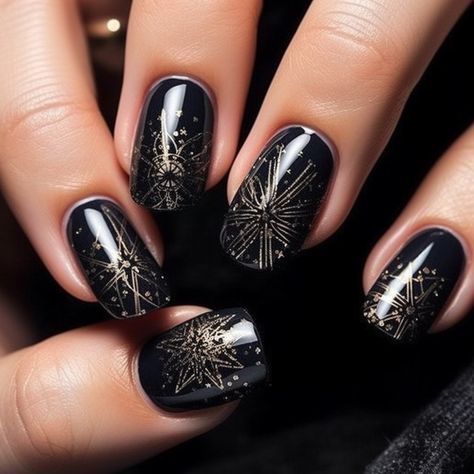 winter nails design midnight black and starry silver, nails with constellation patterns Winter Nails Design, Winter Nail Designs, New Year's Nails, Silver Nails, Midnight Black, Nails Ideas, Nails Design, Winter Nails, Nail Colors