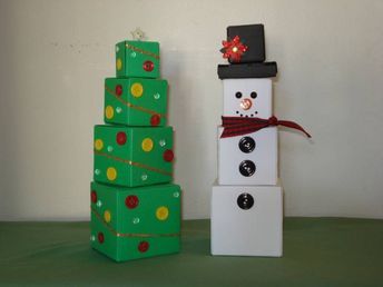 Christmas Tree and Snowman Boxes Unique Gift Wrapping Christmas, Christmas Wrapping Diy, Gift Towers, Snowman Gifts, Snowman Wreath, Office Christmas Decorations, Office Christmas, Snowman Crafts, Christmas Gift Box