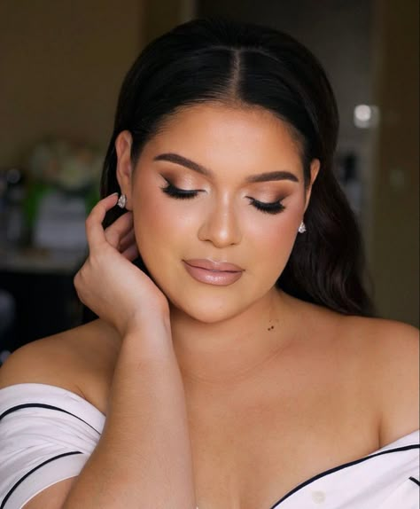 Bridesmaid Makeup Winter Wedding, Makeup For Mexican Women, Mexican Bridal Makeup, Filipino Bride Makeup, Bridal Makeup For Brown Eyes Glam, Wedding Makeup Plus Size, Plus Size Wedding Makeup, Latina Bride Makeup, Natural Makeup Latina