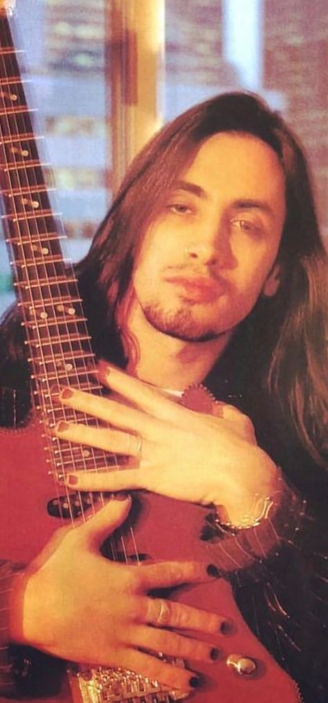 Nuno Bettencourt 90s, Nuno Bettencourt