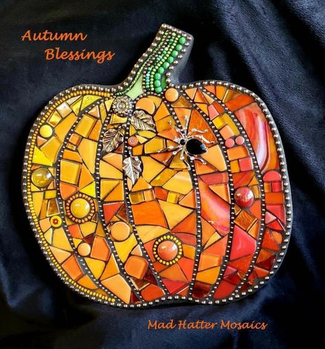 Mosaic Pumpkin, Recycled Glass Tile, Mosaic Rocks, Halloween Pumpkin Designs, Mosaic Flowers, Pumpkin Art, Seasons Art, Craft Classes, Mosaic Projects