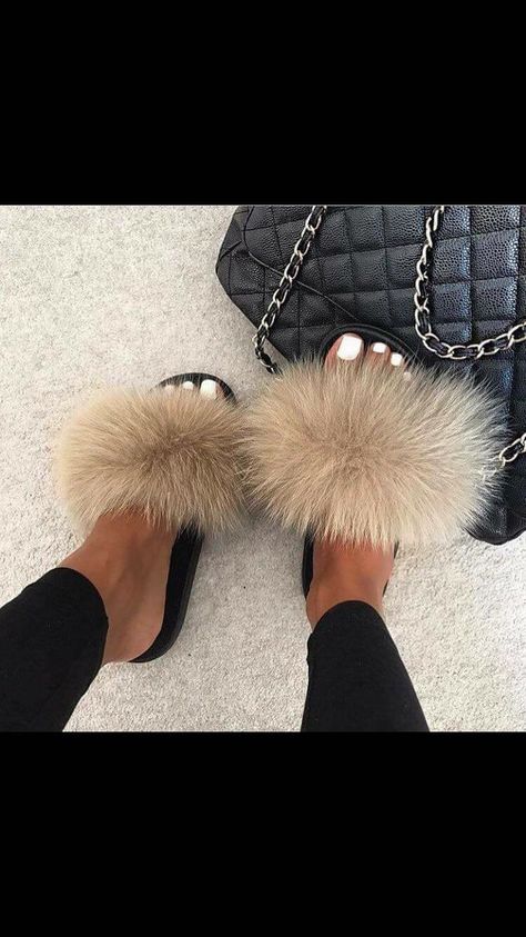 Fluffy Sliders, Fluffy Shoes, Shoe Shopping, Fluffy Slippers, Slider Sandals, Stylish Maternity Outfits, Cute Slippers, Sneaker Slippers, Cute Sandals