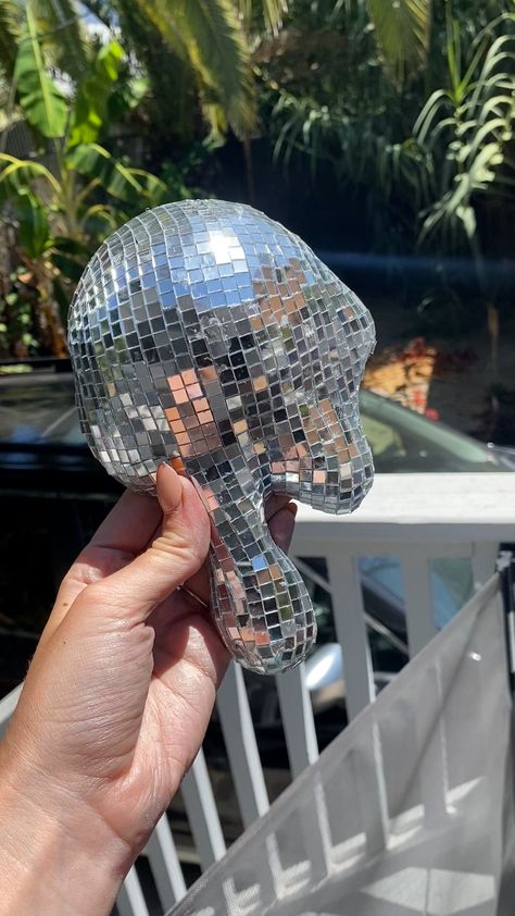 Nifty - DIY $1K Melting Disco Ball Decor Melting Disco Ball, Styrofoam Glue, Little Mirrors, Chrome Spray Paint, Diy Disco Ball, Disco Ball Decorations, Disco Ball Decor, Disco Ball Mirror, Disco Decorations