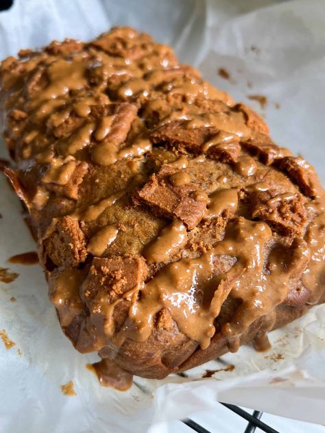 Biscoff Banana Bread Biscoff Banana Bread, Biscoff Banana, Biscoff Cookie Butter, Cookie Toppings, Biscoff Cookies, Lotus Biscoff, Overripe Bananas, Butter Spread, Banana Bread Recipe