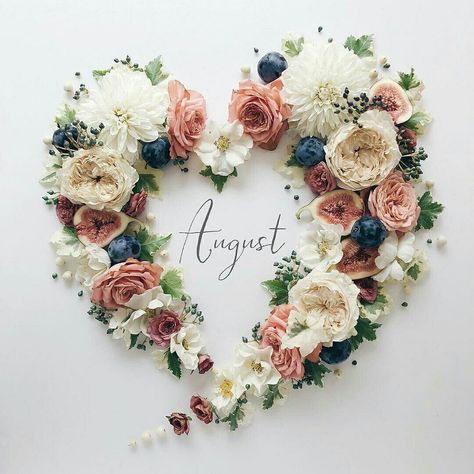 New Month Wishes, Neuer Monat, Welcome August, Seasons Months, Hello August, August Month, Wreath Watercolor, Month Flowers, Flower Diy Crafts