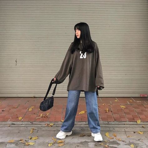 Korean Street, Korean Street Fashion, Korean Outfits, Baggy Jeans, Fit Check, Aesthetic Outfits, Fit Inspo, Outfits Ideas, Aesthetic Clothes