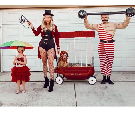 Tara Henderson, Halloween Circus, Family Halloween Costumes, Halloween 2018, Halloween 2020, Halloween 2019, Family Halloween, Circus, Acting