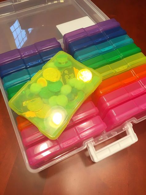 Sensory Bins To Go - Perfect For The Organized SLP Sensory Bin Storage, Flisat Table, Sensory Tubs, Purposeful Play, Classroom Planning, Sensory Bags, Sensory Diet, Sensory Ideas, Bin Storage