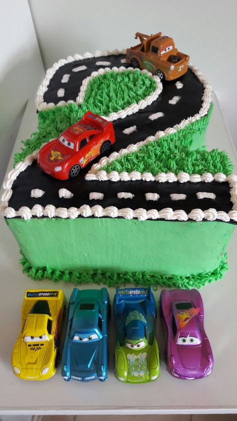 Number 2 Car Cake, Number Birthday Cakes, 2nd Birthday Cake, 2 Birthday Cake, School Friends, Cake Easy, Car Cake, Boy Birthday Cake, Party Diy