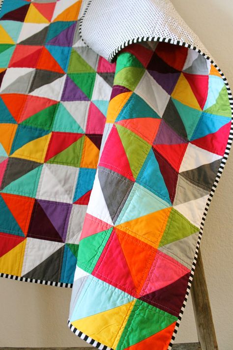 rainbow baby quilt. CB Handmade 2014 Colchas Quilting, Baby Quilt Ideas, Quilt Modernen, Triangle Quilts, Half Square Triangle Quilts, Rainbow Quilt, Pretty Quilt, Half Square Triangle, Colorful Quilts