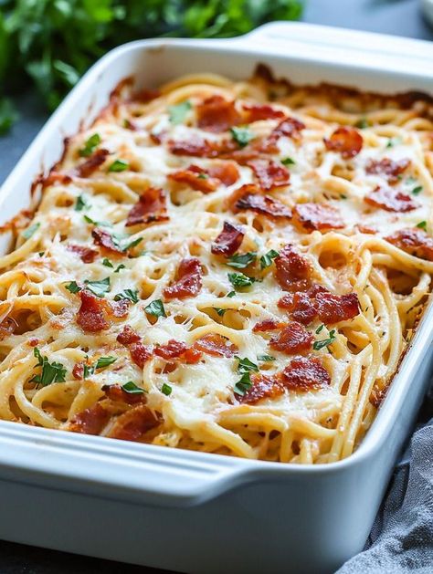 Cream Cheese Baked Spaghetti, Cheese Baked Spaghetti, Baked Spagetti, Chicken Noodle Casserole, Bacon Soup, Cheese Baked, Simple Green Salad, Fall Dishes, Baked Spaghetti