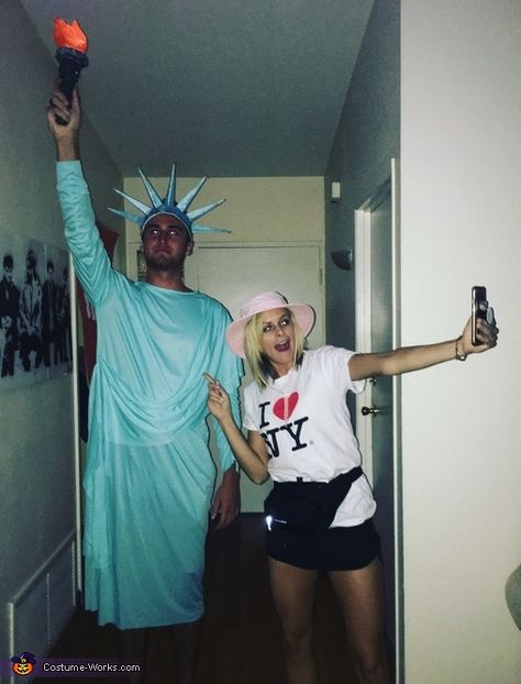 Statue Of Liberty And Tourist Couples Costume, Ny Tourist Costume, I Love Ny Costume, Lady Liberty And Tourist Costume, Statue Of Liberty Couples Costume, Statue Of Liberty Costume Couple, American Costume Ideas, Statue Of Liberty Costume Women, Statue Of Liberty Halloween Costume