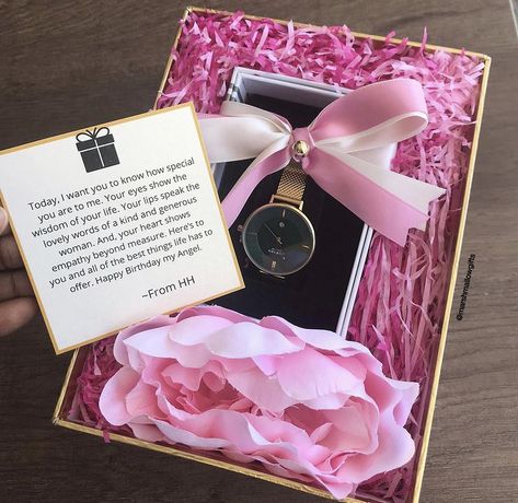 Watch wrapped in pink and white color theme for her birthday. How To Pack Watch Box For Gift, Watch Gift Hamper Ideas, Pink Watches As Gift, White Jewelry With Gift Box For Birthday, Birthday Gift Box Ideas, Personalised Watch Box, Regalos Ideas, Cell Project, Bridesmaid Proposal Diy