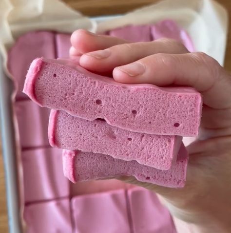 Homemade Marshmallows | Showit Blog Jello Marshmallow Recipe, Gelatin Marshmallow Recipe, 2 Ingredient Marshmallow, Homemade Healthy Marshmallows, Marshmallow Recipe No Gelatin, Homemade Marshmallows Healthy, Homemade Vegan Marshmallows, Healthy Marshmallow Recipe, Marshmallow From Marshmallow Root