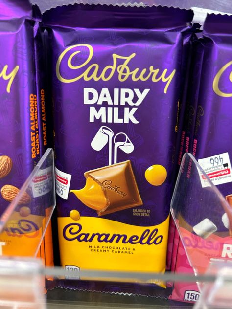 Dairy Milk Caramel, Soda Flavors, Chocolate Dishes, Milk Chocolate Bar, Dairy Milk Chocolate, Cadbury Dairy Milk, Food Snacks, Roasted Almonds, Chocolate Bars