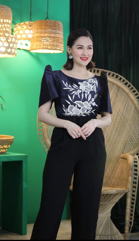 Terno Outfit Pants And Top, Formal Filipiniana Attire, Modern Filipiniana Pantsuit, Filipiniana Office Attire, Filipiñana Modern, Oath Taking Outfit Women Filipiniana, Filipiniana Pants, Modern Filipino Outfit, Filipiniana Pantsuit