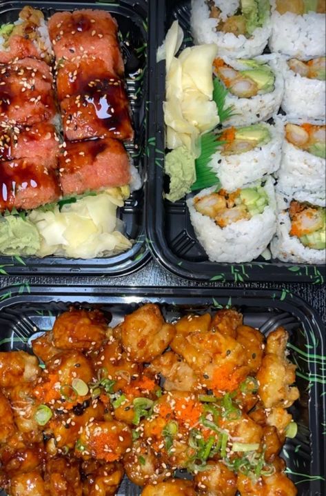 Sushi , chicken , takeout Sushi Bake With Chicken, Sushi Filling Ideas Chicken, Sushi Teriyaki Chicken, Sushi With Chicken, Sushi Chicken Teriyaki, Chicken Sushi, Honey Chicken, Camping Food, Good Eats