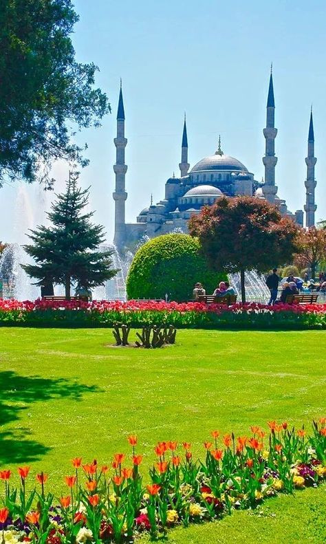 Blue Mosque Istanbul, Istanbul Turkey Photography, Istanbul Travel, Mosque Architecture, Image Nature, Blue Mosque, Beautiful Mosques, Beautiful Locations Nature, Beautiful Places Nature