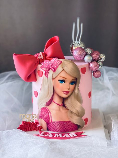 Barbie Cake Two Tier, Barbie Cakes For Girls Birthday, Barbie Doll Cake Ideas, Barbie Cake Ideas Birthdays, Barbie Cake Birthday, Barbie Cake Ideas, Cake Decorations Ideas, Cute Cake Ideas, Barbie Pasta