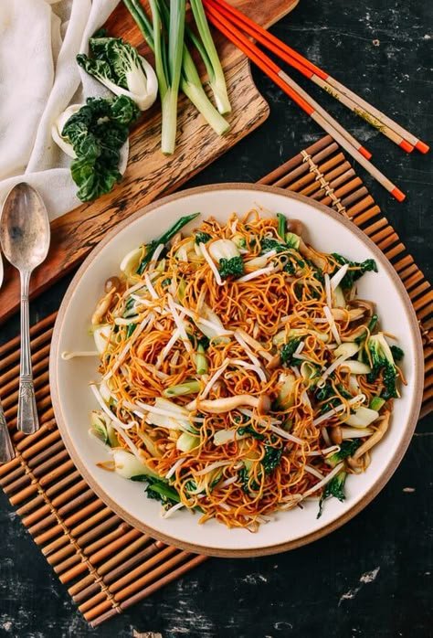 Vegetable Chow Mein Noodles, by thewoksoflife.com Chow Mein Photography, Noodles Photography, Noodle Photography Ideas, Noodles And Manchurian Photography, Cantonese Chow Mein Recipe, Wok Food Photography, Chow Mein Vegetable, Chow Mein Recipe Vegetable, Vegetable Chow Mein