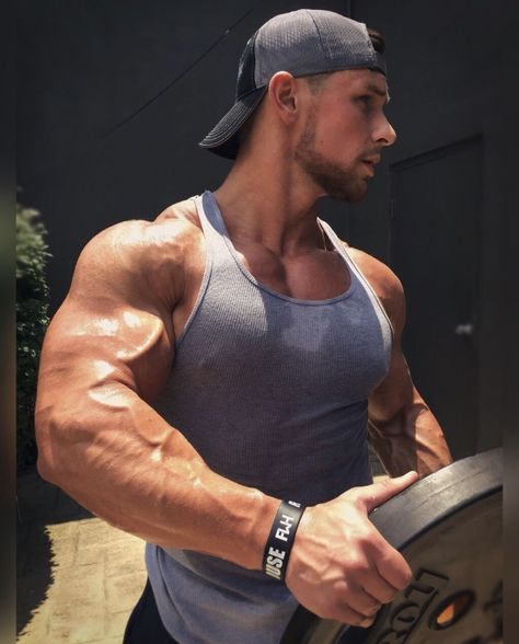 Chase Ketron, Huge Biceps, Gym Guys, Bodybuilders Men, Big Muscles, Men's Muscle, Muscular Men, John Cena, Big Men