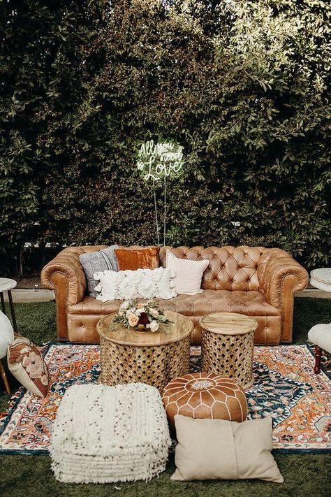 Boho Wedding Couch Seating, Boho Wedding Styling, Boho Wedding Furniture, Couches At Wedding Reception, Boho Wedding Look, Family Events Ideas, Wedding Couch Decor, Couch At Wedding, Wedding Furniture Design