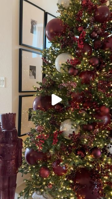 Fabiana Houtmann on Instagram: "Meet my burgundy Christmas tree 🍷 Let the most wonderful time of the year begin!  🇺🇸Comment 'SHOP' below, and I'll send links directly to your DMs   Other ways to shop: 1. Check my story highlight "Christmas" 2. Visit my Amazon Storefront (link in bio) 3. Visit my LTK profile (link in bio)  If you don't find what you're looking for, send me a DM🦋  ✨Comenta 'SHOP' abajo, y te enviaré los  directamente a tus DMs   Otras formas de comprar: 1. Revisa mi historia destacada "Christmas" 2. Visita mi tienda en Amazon (enlace en la biografía) 3. Visita mi perfil de LTK (enlace en la biografía)  Si no encuentras lo que buscas, envíame un DM🦋 . . Hazlo tu mismo, home decor, decoracion, decoracion de interiores, hazlo tu mismo, neutral home decor, transitional deco Christmas Tree Burgundy, Burgundy Christmas Tree, Creepy Text, Burgundy Decor, Burgundy Christmas, Elegant Christmas Trees, Creative Christmas Trees, Tulip Festival, Best Tweets