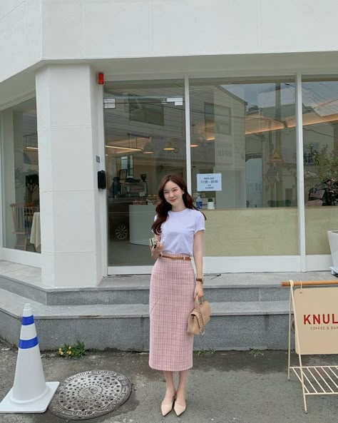 Simple Style Outfits, Korean Outfit Street Styles, Effortlessly Chic Outfits, Casual Day Outfits, Classy Work Outfits, Korean Fashion Trends, Stylish Work Outfits, Vestidos Vintage, Looks Chic