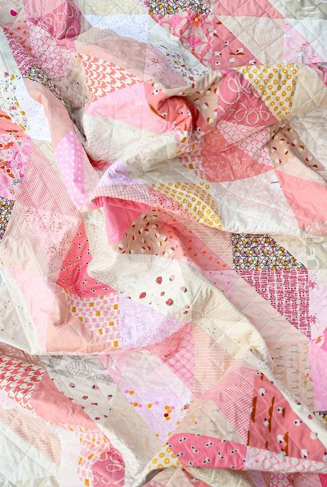 Pink Scrappy Quilts, Simplicity Quilt Pattern, Toddler Quilt Pattern, Fat Quarter Quilts, Grandma Quilt, Floral Quilt Patterns, Simple Quilts, Low Volume Quilt, Pretty Quilts