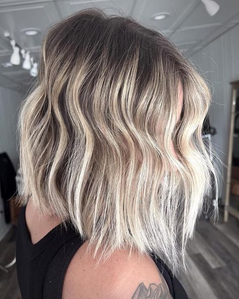 Dirty Blonde Shaggy Bob with White Front Pieces Outgrown Highlights, Dark Roots Blonde Hair Balayage Short, Blonde Shaggy Bob, Balayage Low Maintenance, Cool Blonde Balayage Dark Roots, Low Maintenance Balayage, Dark Roots Blonde Hair Balayage, Hair Balayage Highlights, Dark Blonde Bobs