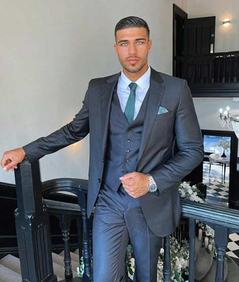 Black Shirt Outfit Men, Tommy Fury, Famous Male Models, Black Shirt Outfits, Preppy Boys, Shirt Outfit Men, What A Day, Slim Fit Suit, Men's Suit