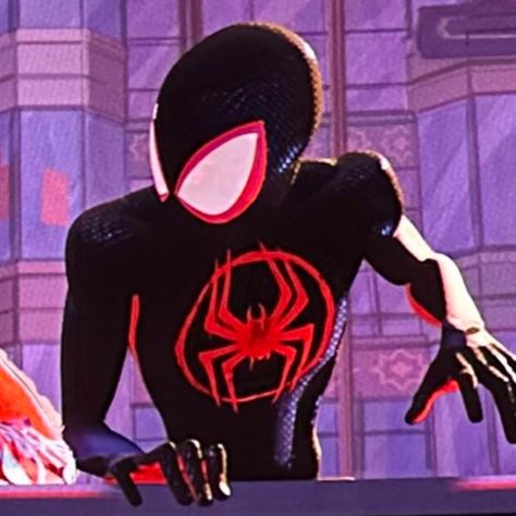 Spiderman / Miles morales Miles Morales Matching Pfp, Spider Man Verse, Matching Spiderman, Pfp Spiderman, Rayla Dragon Prince, Spiderman Girl, Spiderman 4, Spiderman Miles Morales, Spiderman Miles