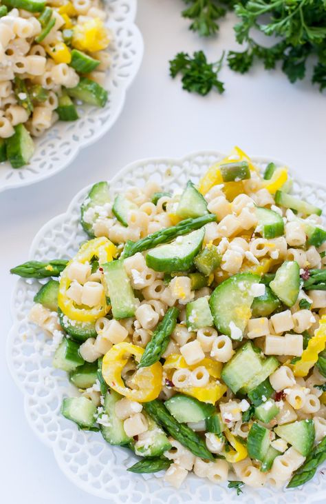 Pasta Salad With Cucumber, Healthy Picnic Foods, Lemon Asparagus Pasta, Asparagus Pasta Salad, Cucumber Pasta Salad, Salad With Cucumber, Veggie Pasta Salad, Classic Pasta Salad, Lemon Asparagus