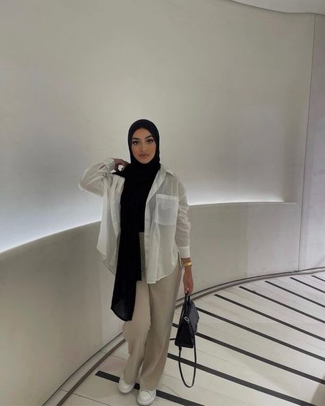 Ranya on Instagram: "back" White Shirt Fits, Beige Hijab Outfit, Beige Trouser, Outfit Ideas For College, Modest Shirt, White Shoes Outfit, Oni Tattoo, Hijab Wear, Modest Casual