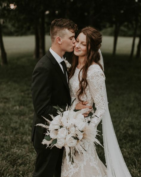 Pampas Grass White Roses Bouquet, Pampas Grass And Rose Bouquet, White Wedding Flowers With Pampas, White Wedding Bouquets With Greenery And Pampas, White Rose And Pampas Bouquet, White Pampas Bouquet, White Boho Bridal Bouquet, White Boho Flowers, Classy Wedding Bouquet