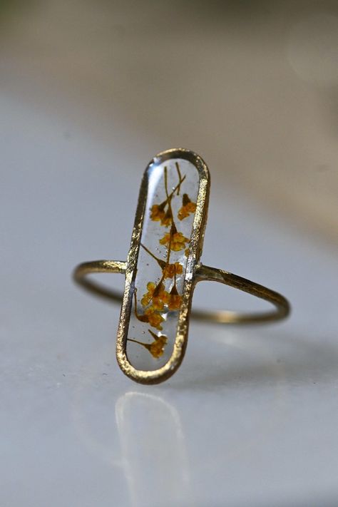 Botanical Ring, Pressed Flower Jewelry, Ring Resin, Nature Inspired Rings, Fairy Jewelry, Ring Flower, Floral Jewelry, Botanical Jewelry, Resin Ring