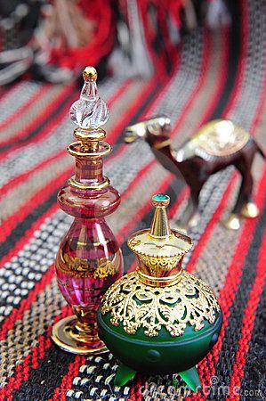 Egyptian perfume bottles I loooove these! Antique Utensils, Egyptian Perfume, Egyptian Perfume Bottles, Egyptian Party, Parfum Bottle, Beautiful Vases, Beautiful Bottles, Pretty Perfume Bottles, Perfume Bottle Design